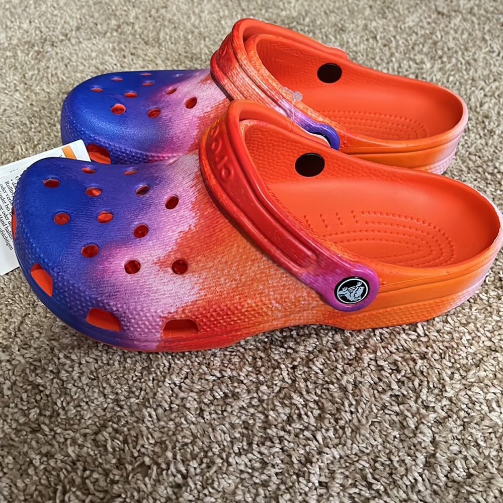 Vacay Vibes Clog Crocs - Picture 2 of 4